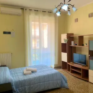 Alexandra House Apartment